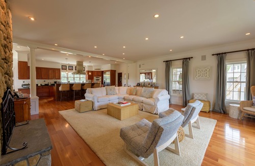 Vineyard Haven House | THE PARK ESTATE! Your Martha's Vineyard Getaway!