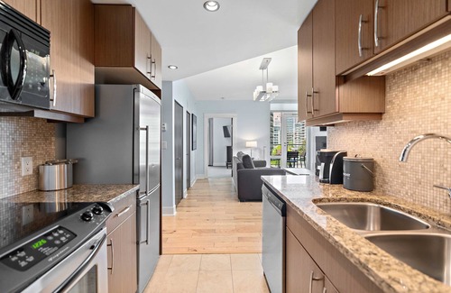 Downtown Victoria Apartment | The Parkside Hotel & Spa