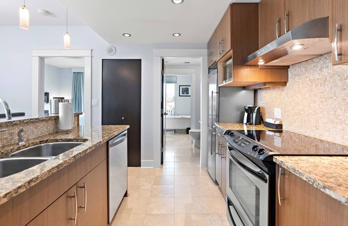 Downtown Victoria Apartment | The Parkside Hotel & Spa