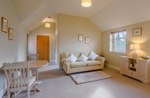 Woodhall Spa House | The Parlour - Uk36122