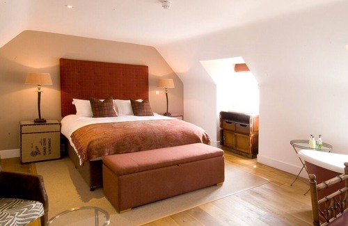 Chilworth House | The Percy Arms
