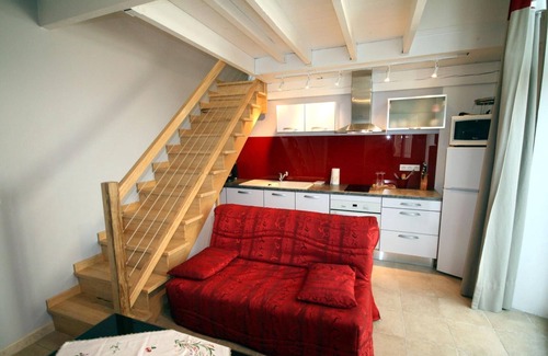 Salon-de-Provence House | the pestle balconies