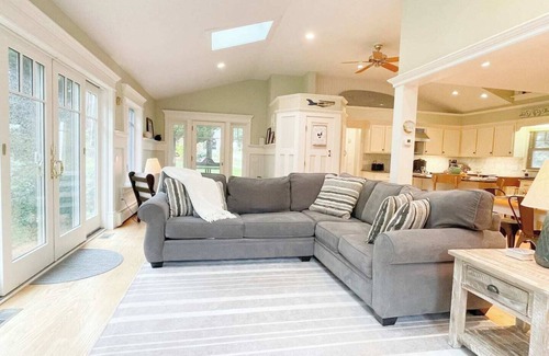 Eastham House | The Pet-Friendly Surf Shack Hideaway on the Cove