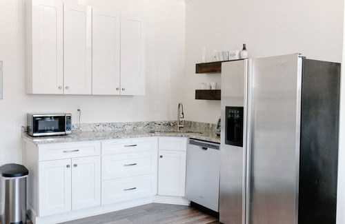 Isle of Palms Apartment | The Petite Retreat - Walk to Mayo Clinic!