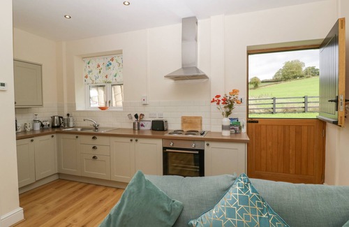 Usk House | THE PHEASANT ONE, family friendly, with a garden in Raglan