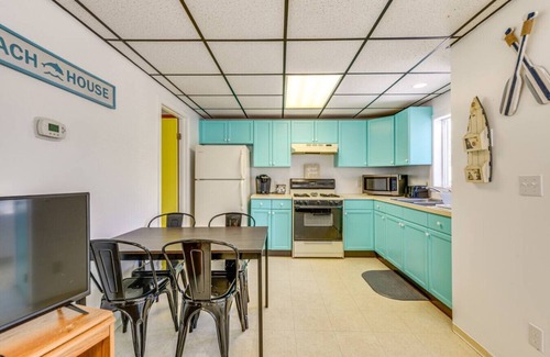 Irving House | The Pietroman: Cottage in Sunset Bay with Fire Pit