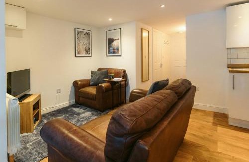 Tywardreath House | The Pool House