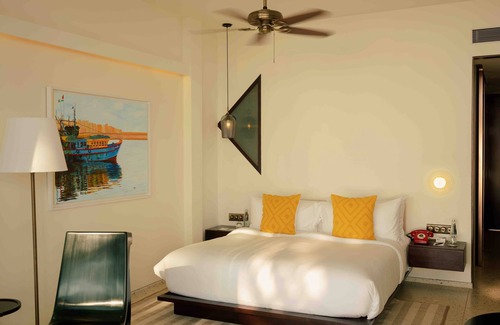 Gujjadi Hotel | The Postcard on the Arabian Sea