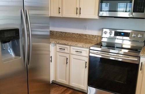 Mariah Hill House | The Potter Cottage -A great family getaway 3 miles from Holiday World