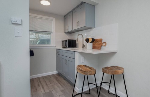 Old Mystic Apartment | The Pratt Studio · Near Mystic, Casinos + USCGA