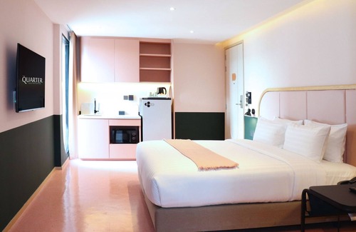 Thanon Phetchaburi Hotel | The Quarter Ratchathewi by UHG