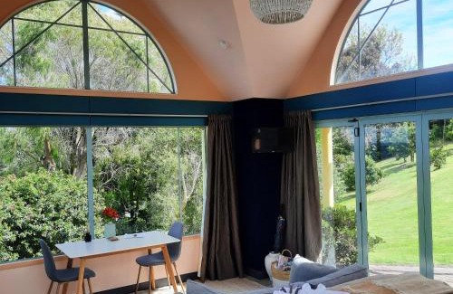 Okitu Apartment | The Quarters Ocean-View Chalet