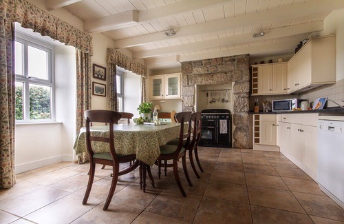 St Just Cottage | The Quillet, cliff paths and coves close by.