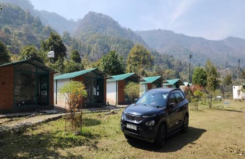 Sirala Ski Chalet | The Raajas - Camp & Resorts