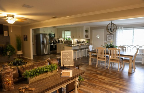 Jefferson House | The Ranch House at Lake O' the Pines