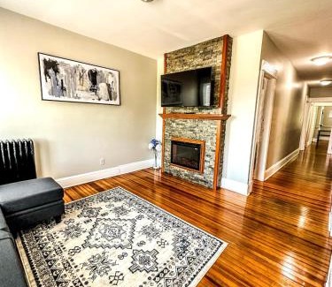 Albany Apartment | The Red House Albany NY 4 Bedroom Private Apartment