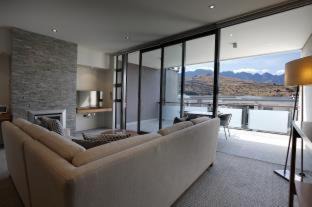 Queenstown Hotel | The Rees Hotel & Luxury Apartments