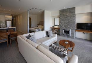 Queenstown Hotel | The Rees Hotel & Luxury Apartments