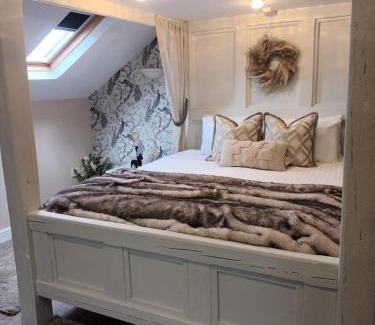 Renishaw Hotel | The Renishaw Rooms