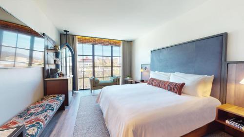 Downtown Asheville Hotel | The Restoration Asheville