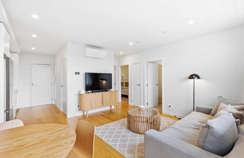 Mission Bay Apartment | The Ridge Apartment near Beaches with Parking