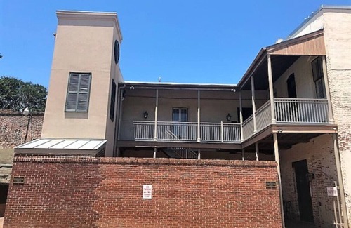 Natchez House | The River Walk Inn - Rooms 801-806