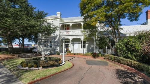 Bairnsdale Hotel | The Riversleigh