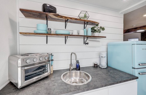 Webb City Apartment | The Robin's Egg: Downstairs Studio