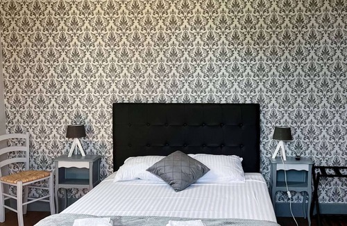 Arcomps House | The Rooms of Vilmorais - Red