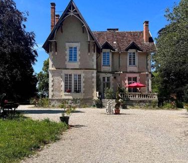 Arcomps House | The Rooms of Vilmorais - Violette Prince