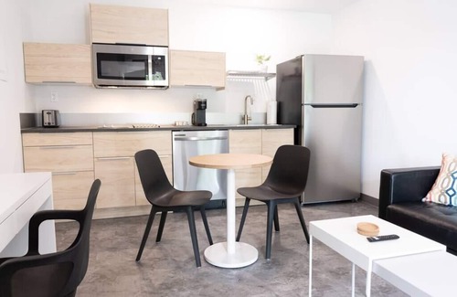 Norfolk Apartment | The Rosalie Suite 1, Steps from Norfolk's Hospitals