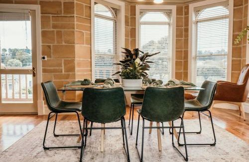 Warrnambool Villa | The Rose Turret