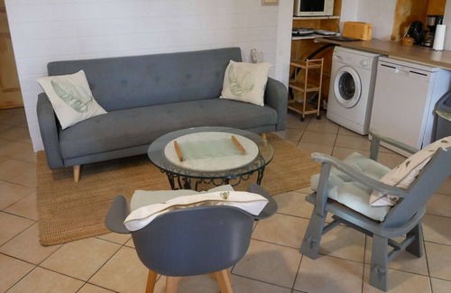 Tarascon House | THE Rosemary, MAS MAURANE, TARASCON