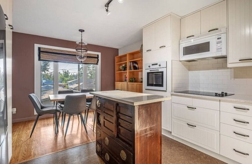 Southeast Calgary Apartment | The Rosy Larch | Pet + Family Friendly | Central