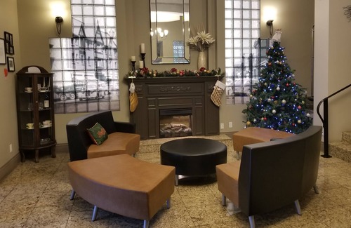 Kelowna Central Business District Hotel | The Royal Anne Hotel
