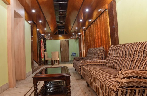 Duliajan Hotel | THE ROYAL CROWN