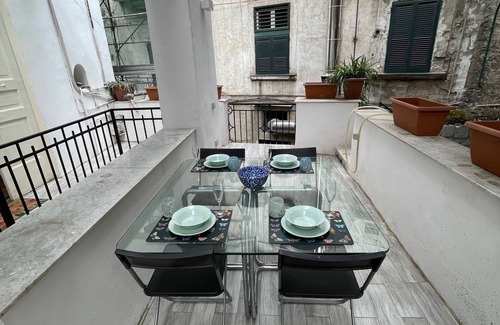 Historical Center House | “The Royal Gallery Loft” in Historical Palace - downtown