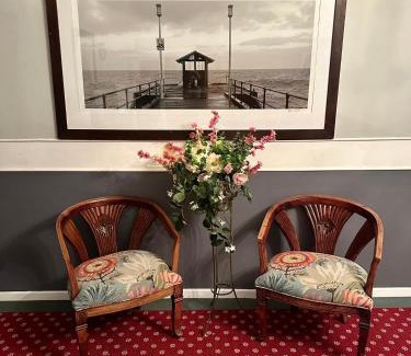 Beaufort West Hotel | The Royal Lodge