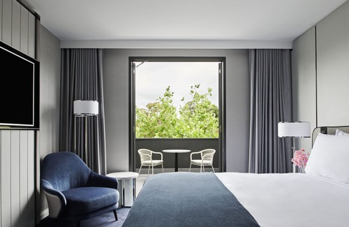 Melbourne Hotel | The Royce