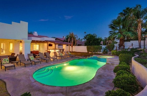 Magnesia Falls Cove House | The Sahara Estate