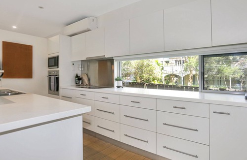 Hawks Nest House | The Sanctuary - a tranquil hidden oasis