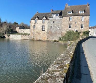 Saint-Dizier-les-Domaines House | The Sans Souci Estate - The Chalet Studio Apartment, Adults Only