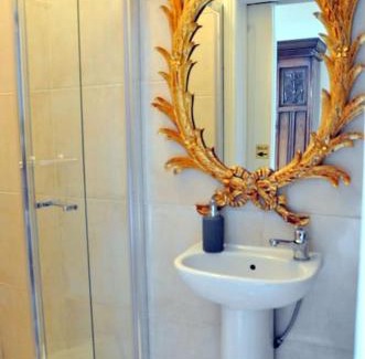 Cobh House | The Sardinian Guesthouse (6 Bedrooms)
