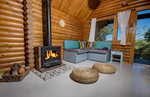 Har Halutz Ski Chalet | The Scandinavian Village-Teva BaHar