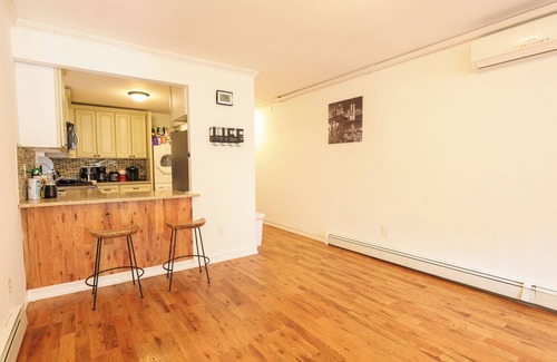 Crown Heights House | The Schenectady House - Unit 2 Standard Room/Shared Bath & Common Areas