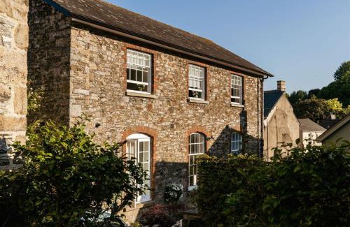 Ashburton House | The School House