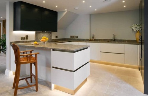 Ashburton House | The School House