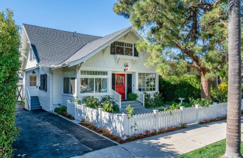 East Beach Villa | The Sea Captains House & Loft by Paradise Retreats