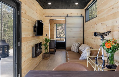 West Hants Cottage | ☆The SeaCan☆Adults Only Retreat☆HotTub&Sauna☆