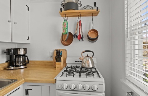 Eastham House | The Seagrove Suites & Guest Rooms